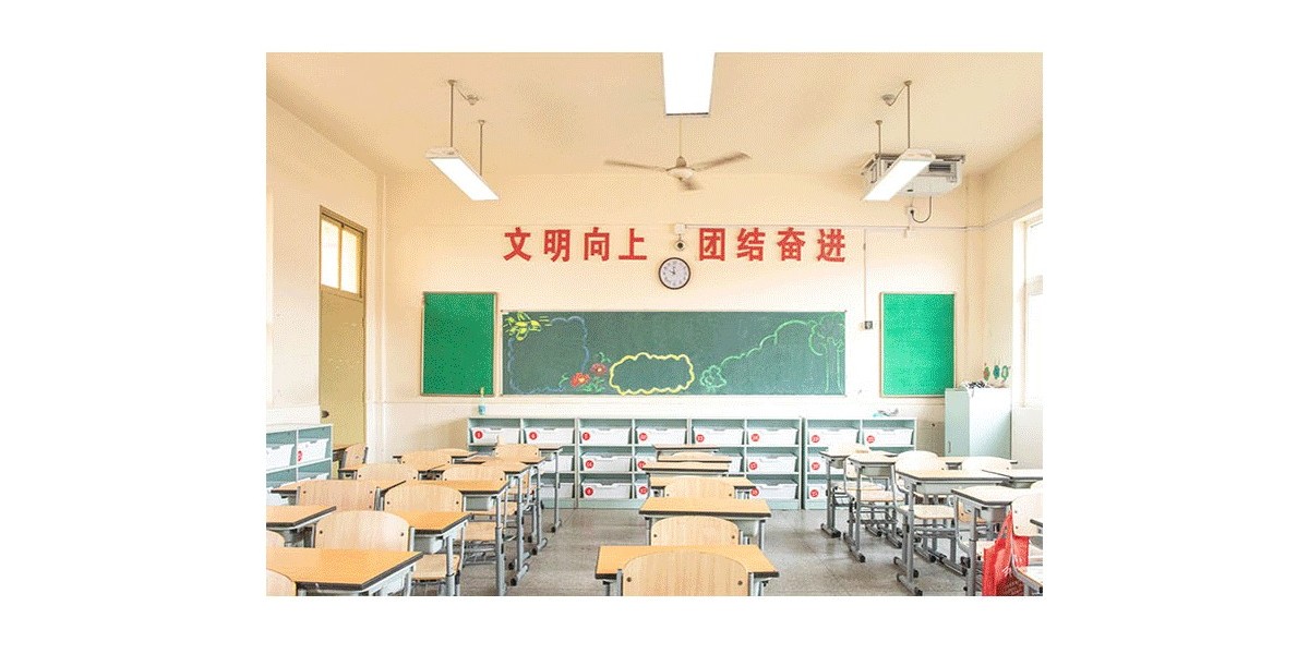 教室照明衛(wèi)生標(biāo)準(zhǔn)要達(dá)100％，那就選華輝照明準(zhǔn)沒錯(cuò)~